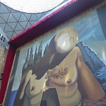 Port Salins By Pierre & ホテル エンプリアブラバ