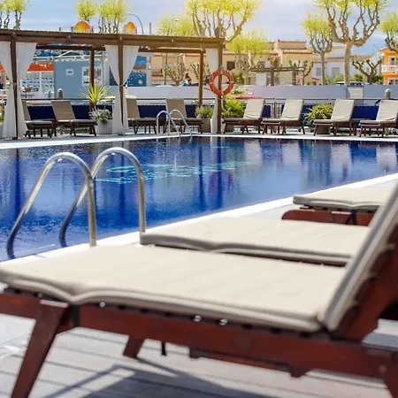 Port Salins By Pierre & Hotell Empuriabrava