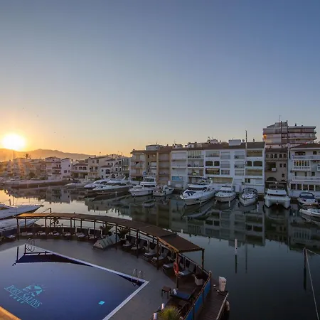 ホテル Port Salins By Pierre & 4*