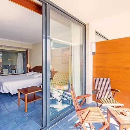 Port Salins By Pierre & エンプリアブラバ