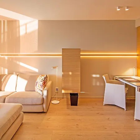 فندق Port Salins By Pierre & 4*