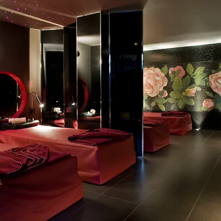فندق Port Salins By Pierre & 4*