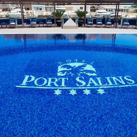 فندق Port Salins By Pierre & 4*