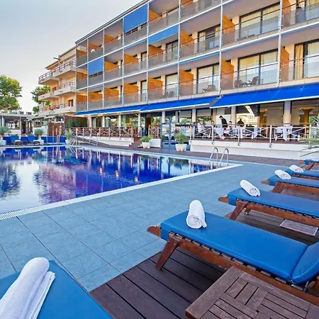 فندق Port Salins By Pierre &