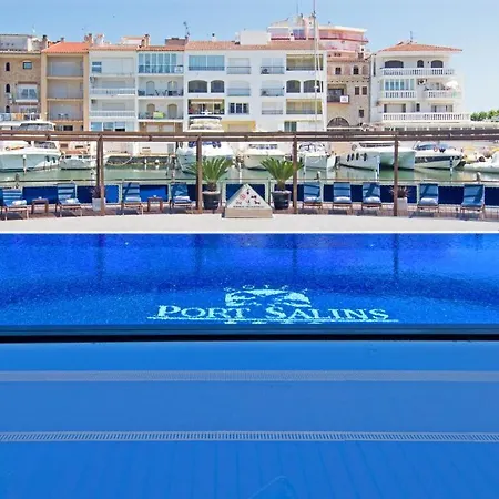 Port Salins By Pierre & فندق إمبوريابرافا